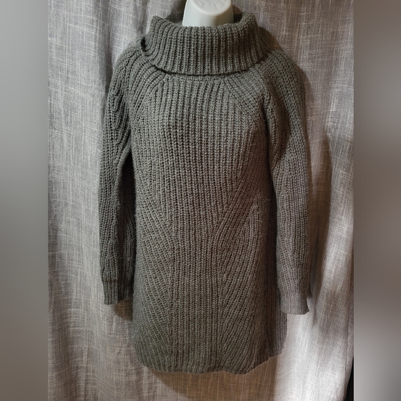 KISMET Pointelle Turtle Neck Sweater dress In gray size M women sweater - Picture 2 of 10